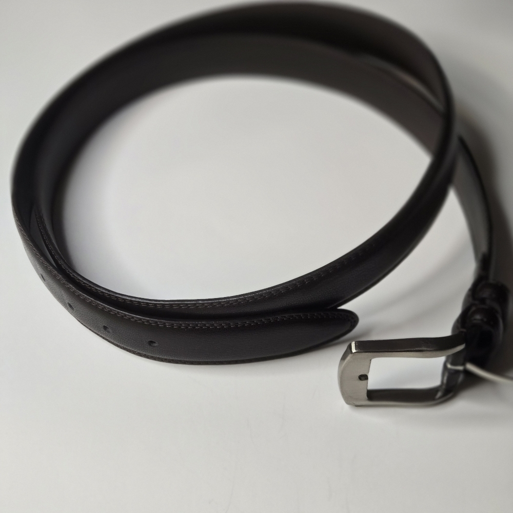 FLORSHEIM Men's Size 52 dark Reddish Brown like new condition  Leather Belt